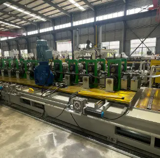 Sheet Metal Roll Former Guide: Genera, Linea, Celeritates, et Criteria emendans